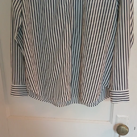 H&M Navy Blue and White Button Down Blouse - Picture 2 of 14